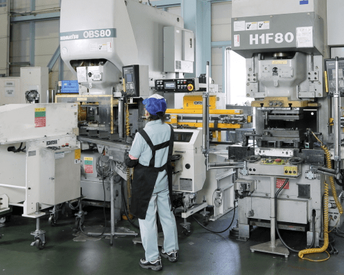 Automated Multiple Press Machines Line with transfer Robot